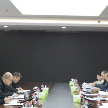 李青一行到重庆港调研